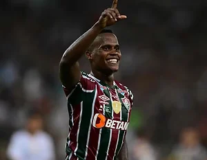 Arias recusou 100% de aumento no Fluminense após clube quebrar promessa de venda