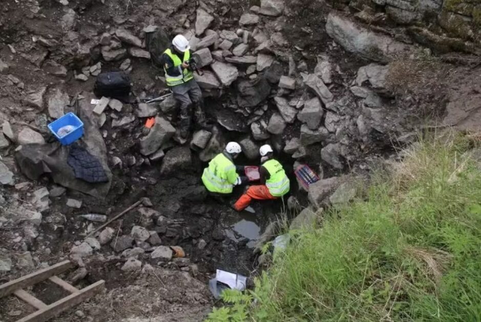 Ciência desvenda mistério de corpo jogado em poço de castelo há mais de 800 anos