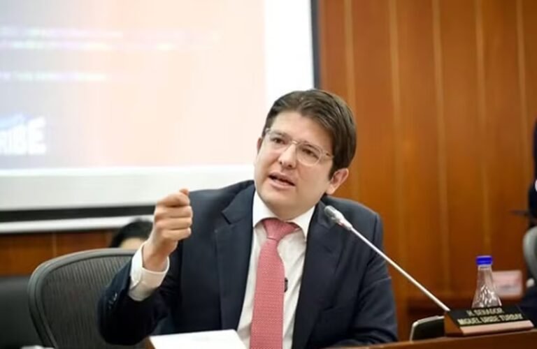 Miguel Uribe, Colômbia