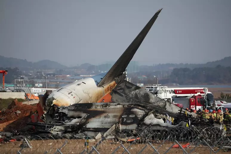 Avião que explodiu na Coreia do Sul fez 13 voos em 48 horas, aponta investigação