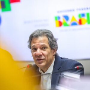 ‘Temos de corrigir essa escorregada no dólar’, diz Haddad