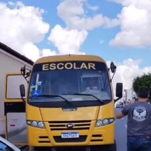 Motorista embriagado de ônibus escolar é preso em Baraúna durante operação policial