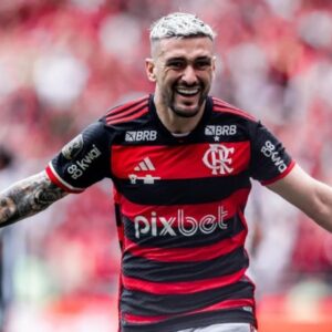 Arrascaeta fica fora do Flamengo de todos os tempos; veja lista