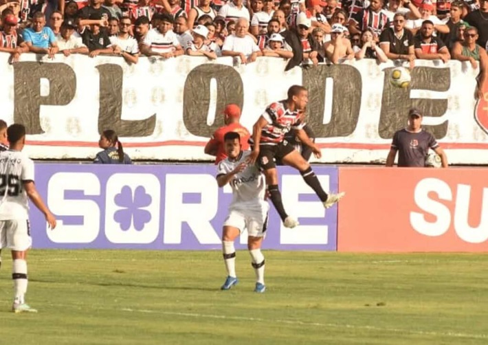 Galo cala o Arruda e segue na Copa do Nordeste