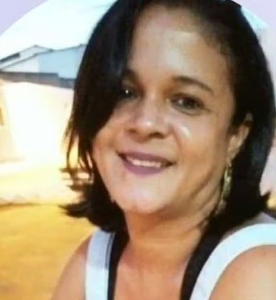 Mulher é assassinada e suspeito deixa bilhete ao lado do corpo: ‘vai trair o capeta’