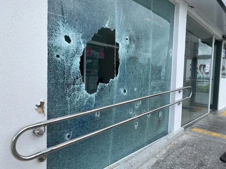 Carro forte em Campina Grande sofre tentativa de assalto