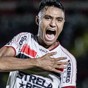 Jogador do Bragantino começa a respirar sem aparelhos