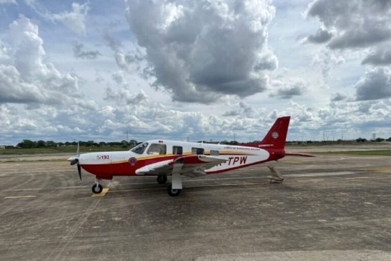 Avião