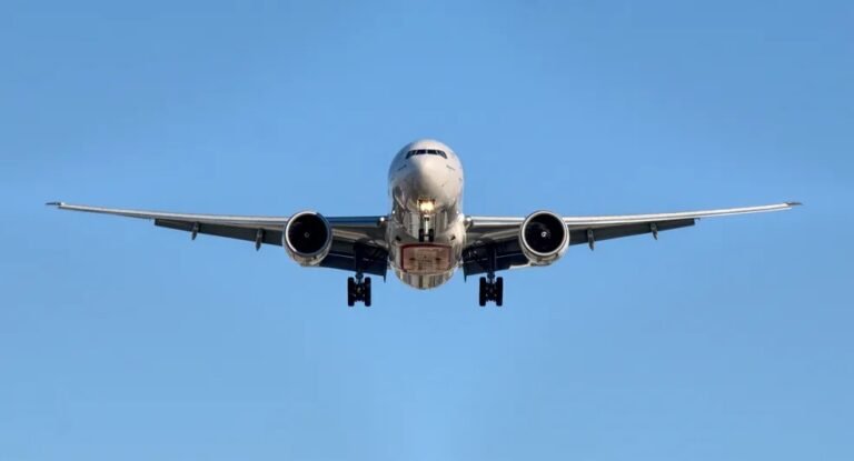 Avião