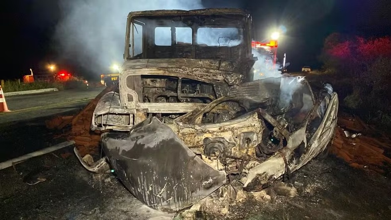 Ocorrência com veículo na BR-230 entre Aparecida e Pombal, na Paraíba