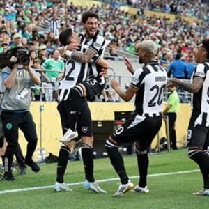 Botafogo complica vida de forma desnecessária, mas vence Seattle