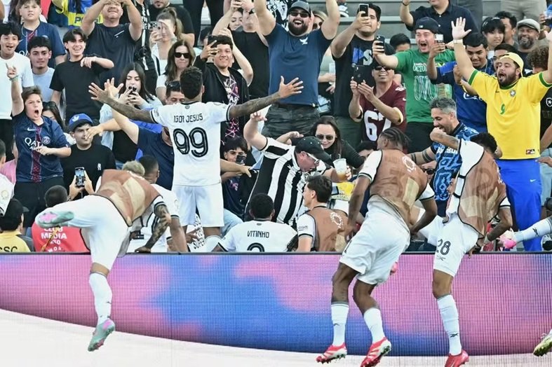 Botafogo x PSG: Alvinegro desafia o impossível e conquista vitória para ficar na eternidade