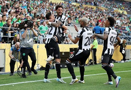 Botafogo complica vida de forma desnecessária, mas vence Seattle