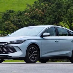 BYD registra no Brasil sedã híbrido que roda 2.100 km com um tanque