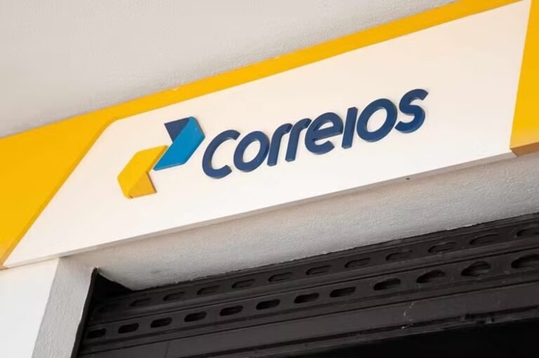 Correios começam atendimento sobre descontos indevidos