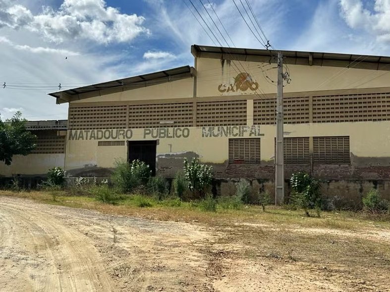 Matadouro público onde ocorreu o acidente