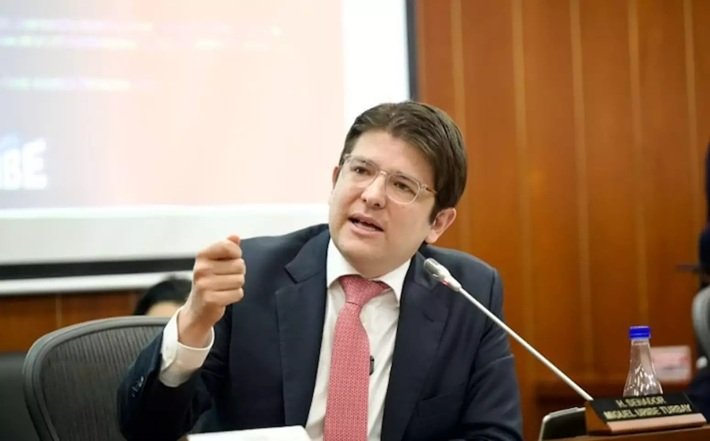 Miguel Uribe