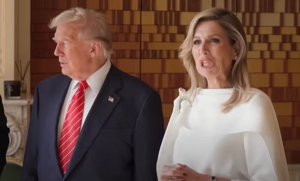 Rainha dos Países Baixos ‘imita’ Trump durante encontro