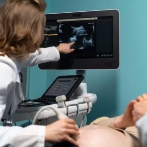 Cientistas chineses anunciam robô capaz de gestar bebê humano