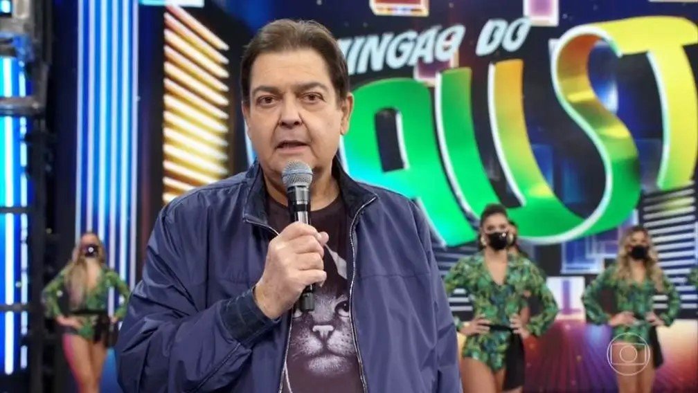 Faustão faz transplante de fígado e retransplante renal em SP