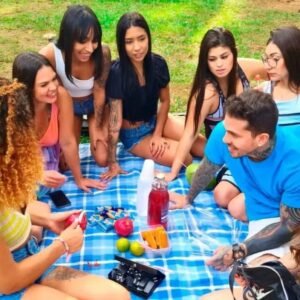 Existe traição no poliamor? Crise de influencer intriga seguidores; veja o que dizem especialistas e adeptos