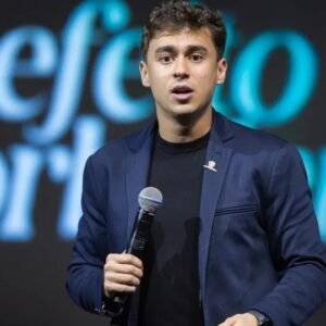 Nikolas Ferreira tenta cassar visto de Felipe Neto e briga com famosos