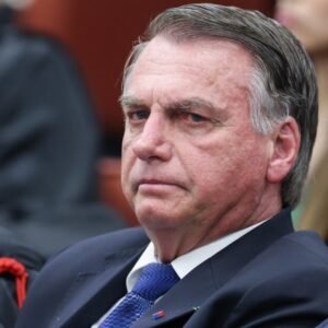 Senadores articulam texto de anistia que não inclui Bolsonaro