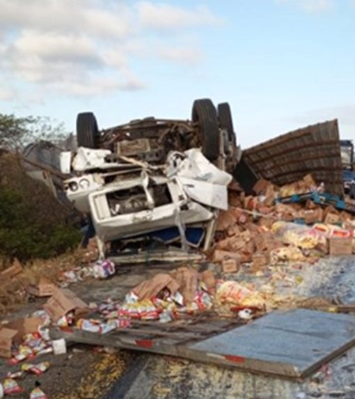 Acidente entre Soledade e Campina Grande envolve 5 veículos