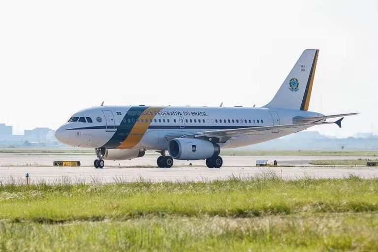 Avião