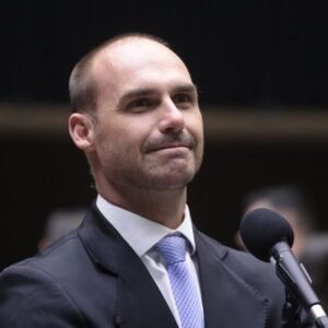 Bolsonaro ainda aposta em candidatura de Eduardo em 2026