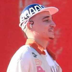 ‘Começaram a atirar’: João Gomes passa por susto com ruas desertas no Rio após ação do governo contra facção criminosa