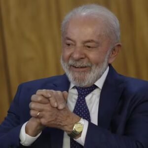 Lula diz que avião de Trump é melhor que o seu e brinca: “Penei mais”