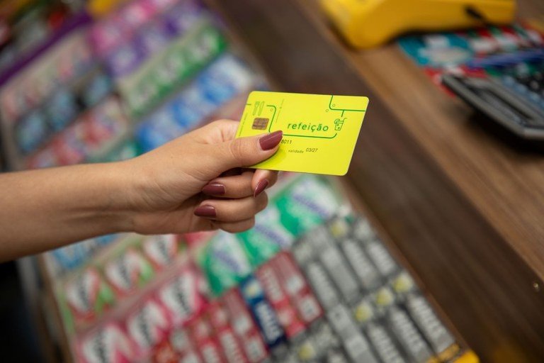 Fazenda estima que trabalhador terá economia de R$ 225 por ano com novas regras para o vale-refeição