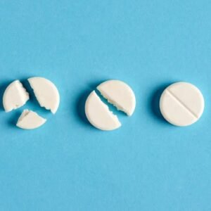 Quando partir um comprimido é seguro (e quando pode ser perigoso)