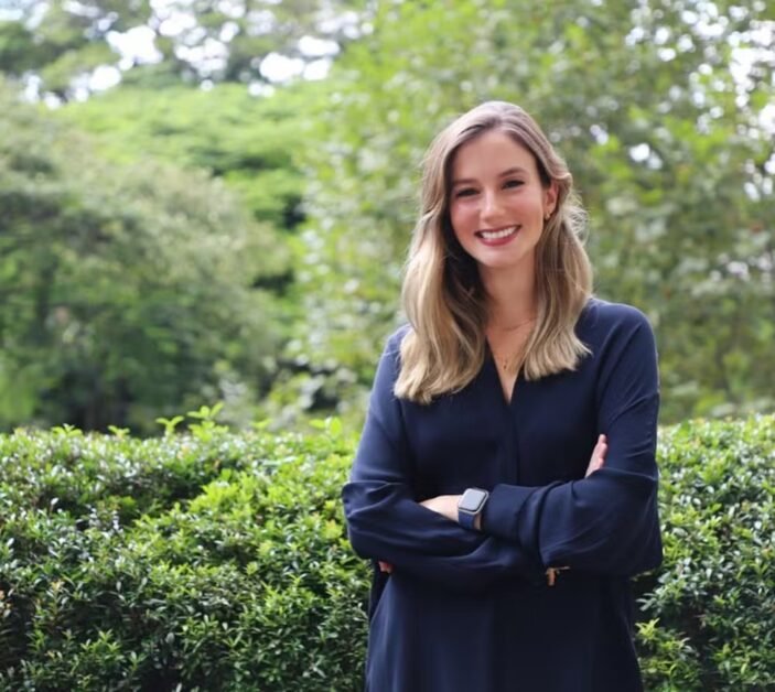 Quem é Luana Lara, brasileira que se tornou a bilionária mais jovem do mundo sem ser herdeira