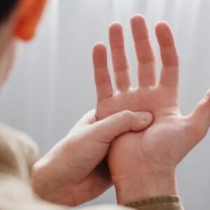 Primeiros sinais que indicam que uma pessoa está com Doença de Parkinson