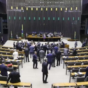 Câmara dos Deputados lança mais um concurso público, com salários de R$ 21 mil; veja o que se sabe