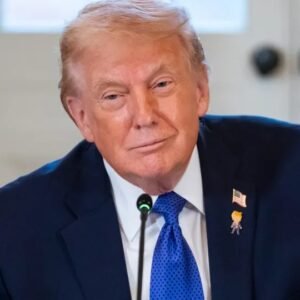 Trump se autoproclama presidente da Venezuela em publicação online