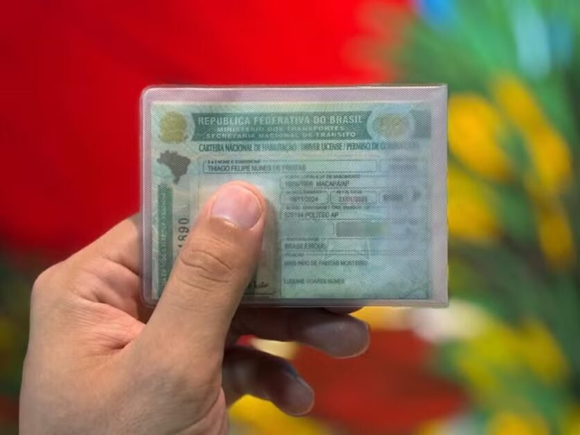 Nova CNH: mais de 10 mil brasileiros já tiraram a primeira habilitação pelo app em 2026