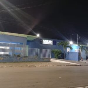 Estudantes apresentam sintomas de intoxicação alimentar e são levados para UPA, na PB