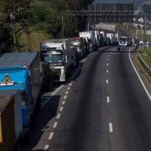 A ameaça de greve dos caminhoneiros que atormenta Lula em ano eleitoral: ‘Estamos muito mais organizados do que em 2018’