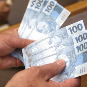 Salário mínimo terá ganho real de 2,3% em 2027 após alta do PIB de 2025