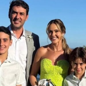 “Eu não me conformo”: mãe fala um mês após assassinato dos filhos