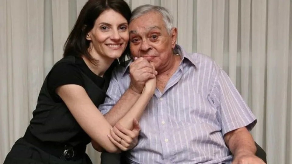 Viúva de Chico conta mágoa do humorista: “Mataram ele 14 anos antes”