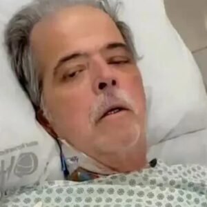 Ator global surge debilitado após 50 dias internado e desabafa