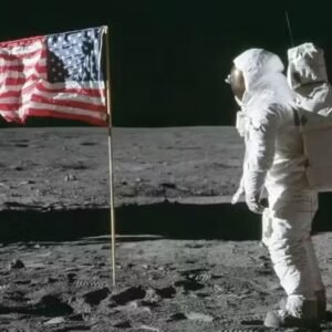 O que aconteceu com as bandeiras dos EUA deixadas na Lua? Saiba o que sobrou após mais de 50 anos