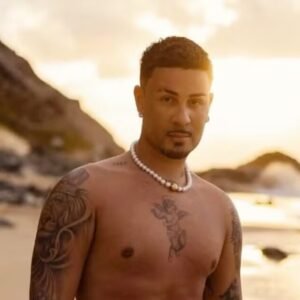 Carlinhos Maia é multado em R$ 1 milhão por vídeo com aves silvestres comendo churrasco em Fernando de Noronha