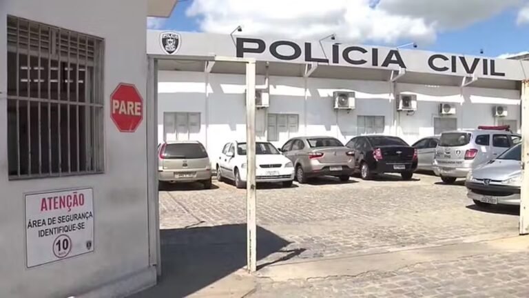 Polícia