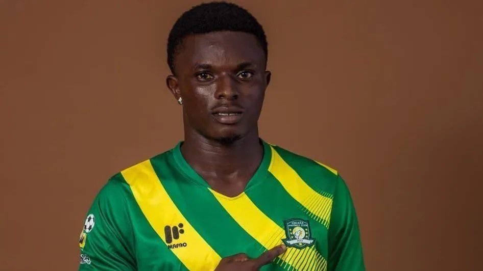 Jogador de 20 anos morre após ser baleado em ataque a ônibus de time