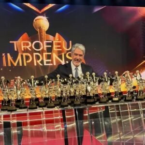 William Bonner recebe 33 estatuetas no Troféu Imprensa